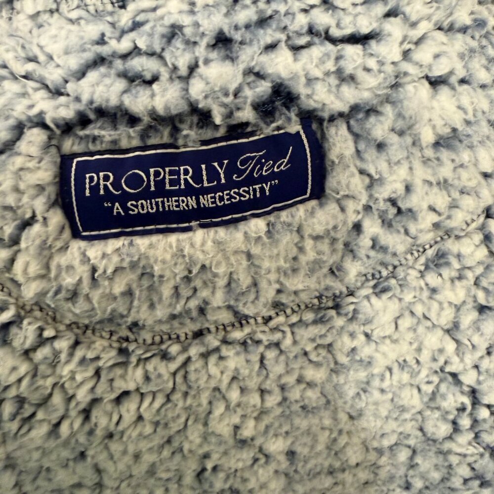 Properly Tied pintail Pullover Size Medium - Picture 4 of 5